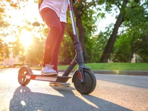 huur scooter mallorca man